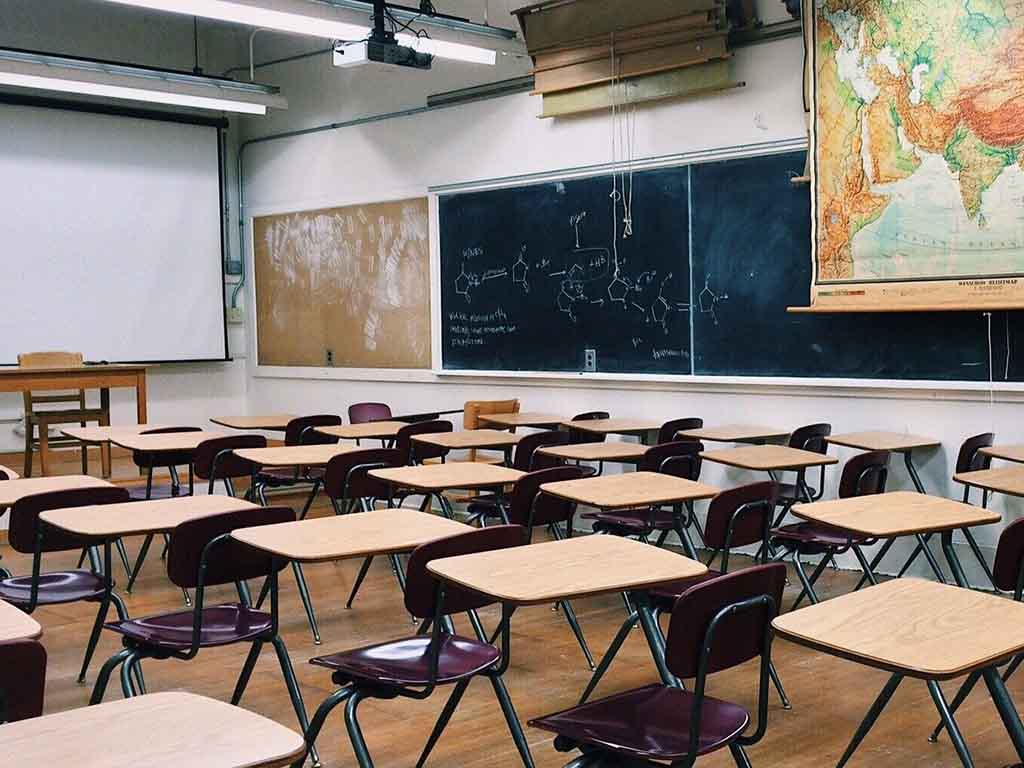 ITE Melloni - Criteri iscrizioni classi I° e III° ITE Melloni - Criteri iscrizioni classi I° e III°